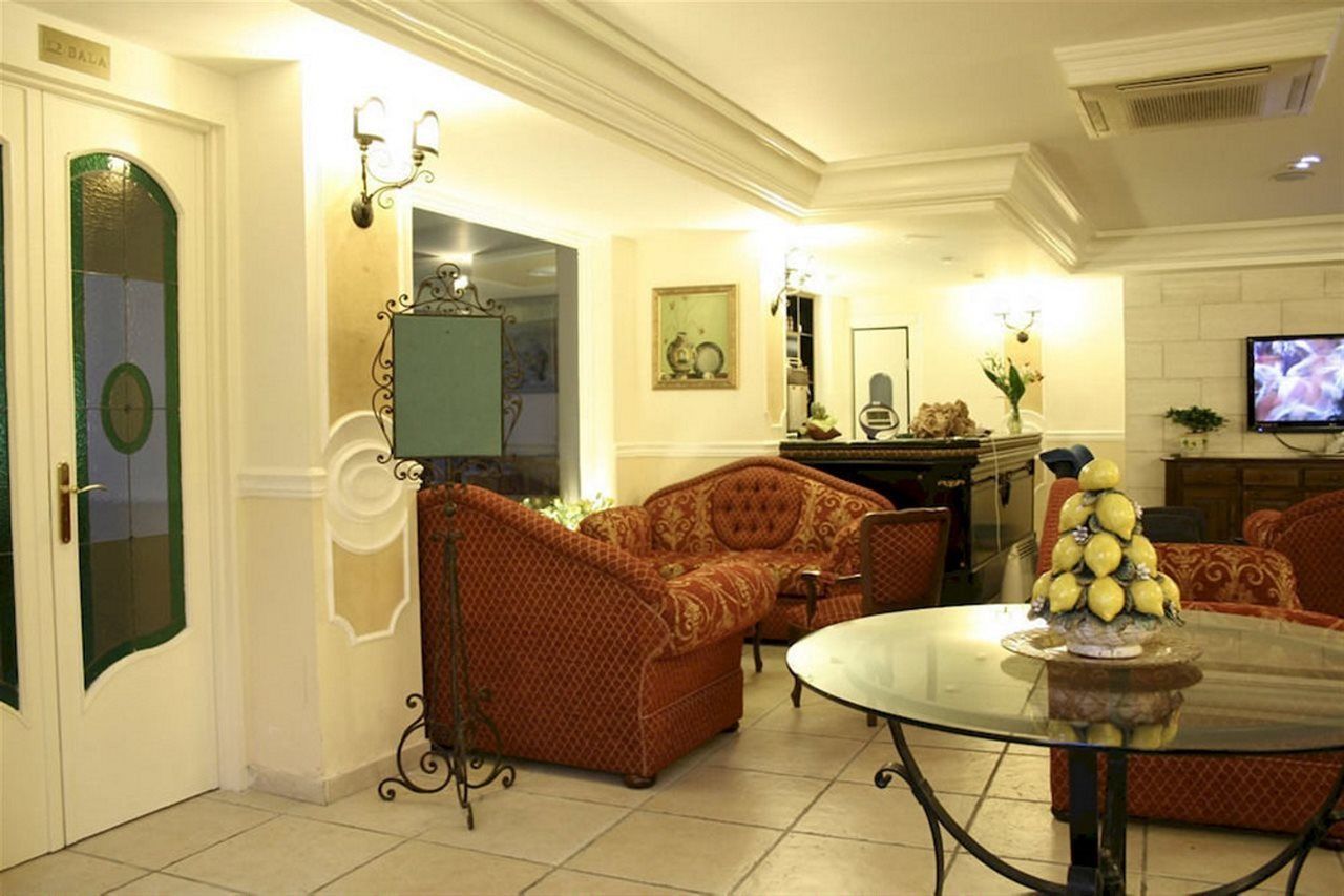 Hotel & Apartments Villa Linda Джардини-Наксос Экстерьер фото